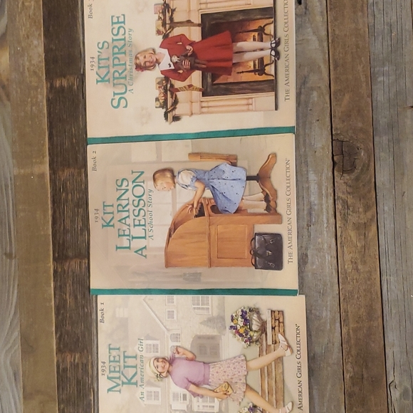 American girl books (set of 8) - Picture 5 of 8